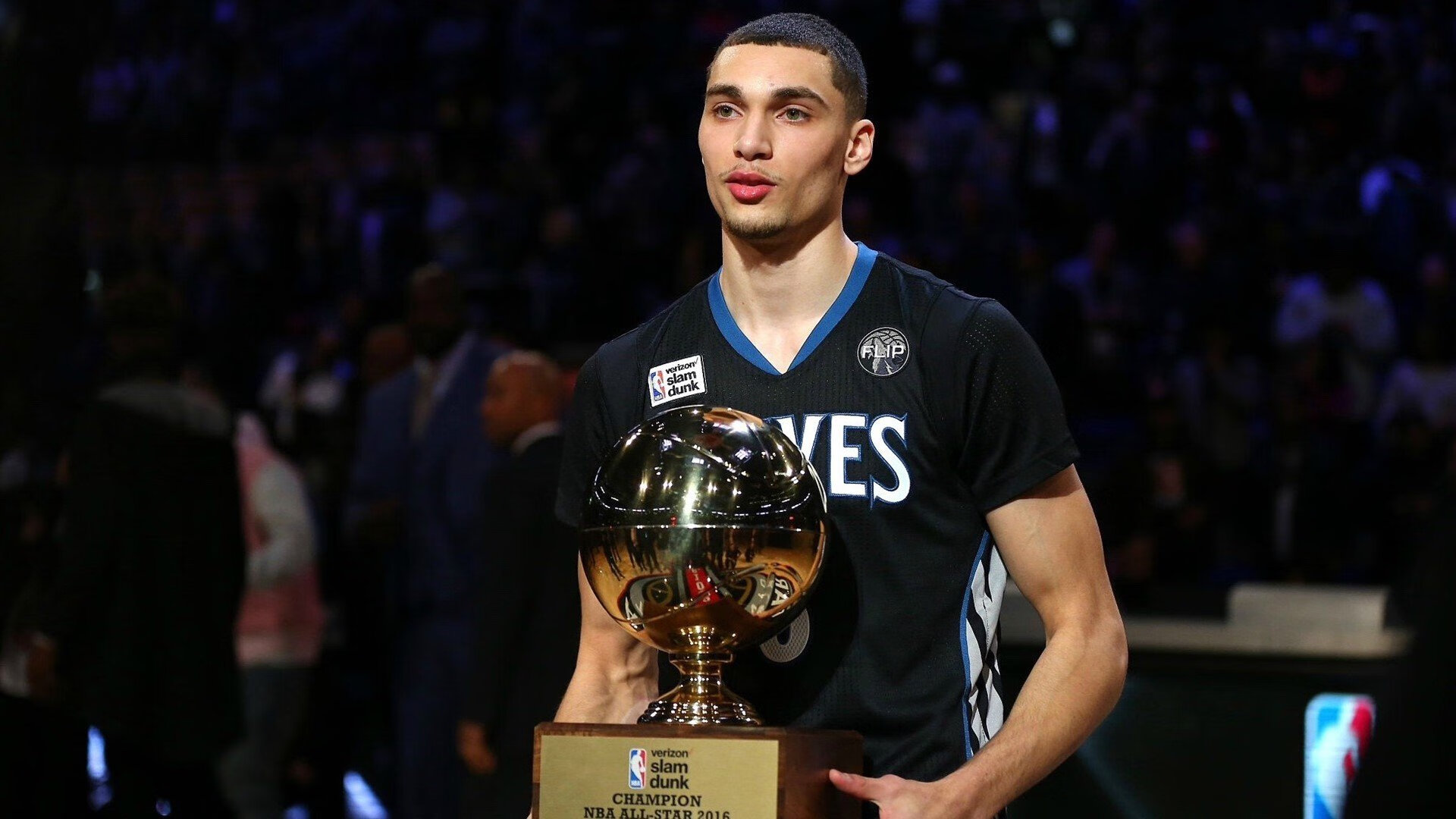 开云体育入口-铁血防线与致命一击，德里赫特如何在国际米兰对阵西班牙的巅峰对决中统治攻防两端